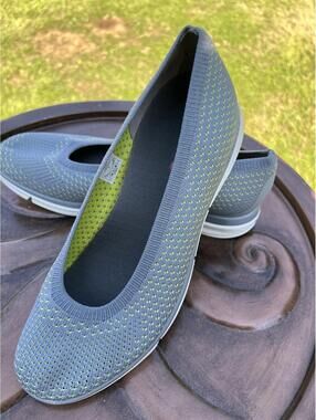 Merrell Women's Mesh Slip-on Shoes Zoe Sojourn Ballet Knit Size 7  Gray/Green